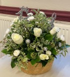 Flower arranging led by Lynne Christmas 2023 - demonstration 1